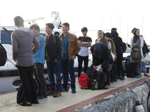 İzmir ve Aydın'da 122 kaçak göçmen yakalandı