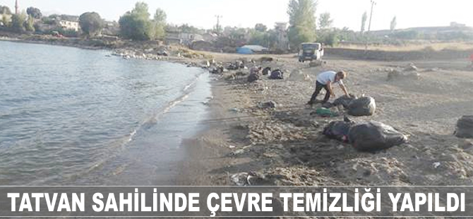 Tatvan sahilinde çevre temizliği yapıldı