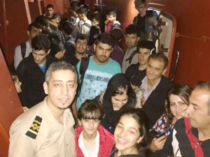 Turkon Holding'a ait, M/V IBRAHIM DEDE Sicilya açıklarında 75 göçmeni kurtardı