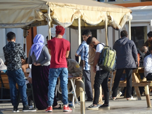 Balıkesir'de 14 kaçak göçmen yakalandı