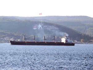 Çanakkale Boğazı'ndan bir yılda 44 bin gemi geçti