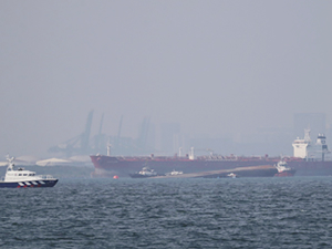 Balıkçı teknesi ile petrol tankeri çatıştı, 12 kişi kayıp!