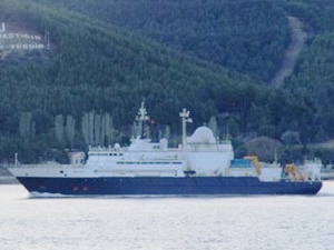 Rus casus gemisi 'Yantar' Çanakkale Boğazı'ndan geçti