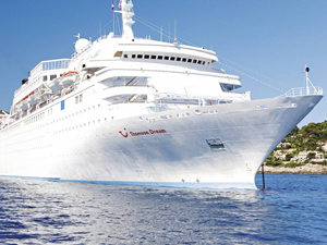 M/S Thomson Dream, Marmaris Limanı'na demirledi