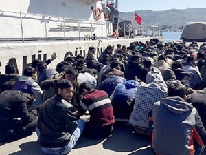 Yurt dışına kaçmaya çalışan 127 kaçak göçmen yakalandı