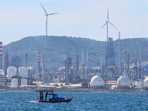 TÜPRAŞ İzmir Rafinerisi'ndeki patlamayla ilgili 7 kişi adliyede