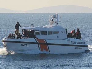 Kos Adası'na geçmeye çalışan 33 kaçak göçmen yakalandı