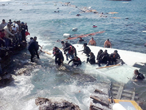 Tekne kazasında 9 kişinin cesedine ulaşıldı