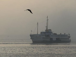 Boğaz, sis nedeniyle transit geçişlere kapatıldı