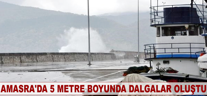 Amasra'da 5 metre boyunda dalgalar oluştu