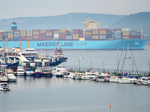 Maersk Hong Kong Çanakkale Boğazı'ndan geçti