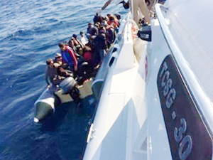 İzmir’de 35 kaçak göçmen yakalandı