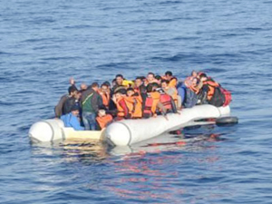 Ege Denizi'nde 5 günde 451 kaçak göçmen yakalandı