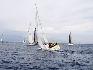 İzmir Sonbahar Trofesi Çeşme Parkuru 3. ayak yarışları yapıldı