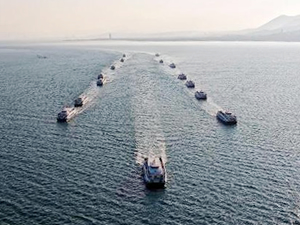 Yeni yolcu gemileri, İzmir Körfezi'nden geçti