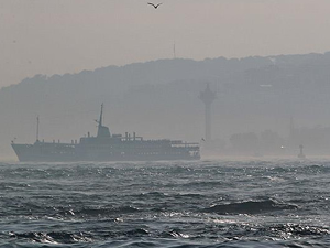 İstanbul Boğazı, gemi geçişlerine açıldı