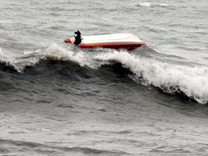 Hindistan'da tekne alabora oldu: 13 ölü