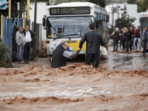 Yunanistan'da şiddetli sağanak nedeniyle sel meydana geldi