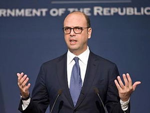 Angelino Alfano: Bize ders değil, daha fazla mali destek verin