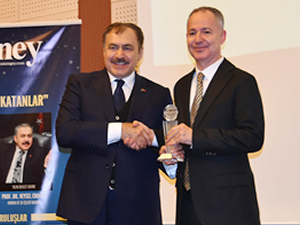 Piri Reis Üniversitesi'ne Turco Vision Özel Ödülü verildi