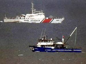 Yunan Sahil Güvenlik botu Türk balıkçılara müdahale etti