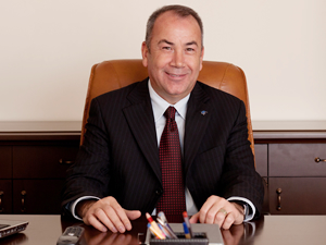 Kılıç Deniz 'Balık Yiyorum Sağlıklı Büyüyorum Projesi'ne katkı