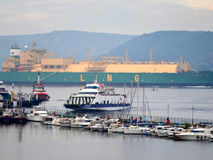 "M/T LNG Abuja II" isimli petrol tankeri Çanakkale Boğazı'ndan geçti