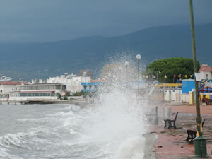 Edremit Körfezi'nde lodos etkili oldu