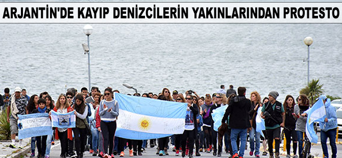 Arjantin'de kayıp denizcilerin yakınlarından protesto