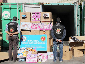 Ambarlı Limanı'nda kaçak oyuncaklar ele geçirildi