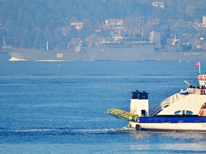 "Aleksandr Otrakovskiy" isimli gemi Çanakkale Boğazı'ndan geçti