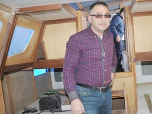 Beş yıldır kendi imkanlarıyla yaptığı tekneyi suya indirecek