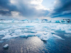Tonlarca kimyasal madde Grönland'a dökülebilir
