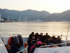 Sahil Güvenlik İzmir''de 59 kaçak göçmen yakaladı