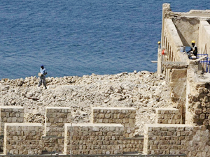 Sevakin Adası'na askeri gemiler için bakım limanı inşa ediliyor
