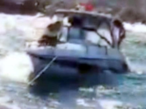 'Luxury' isimli lüks yat, yakıtı bitince sürüklendi