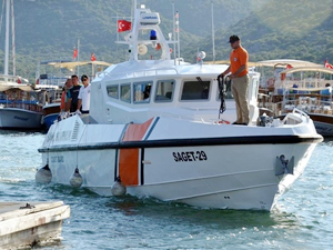 Dikili açıklarında 64 kaçak göçmen yakalandı