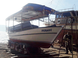 Muğla'da tekneler bakıma alındı