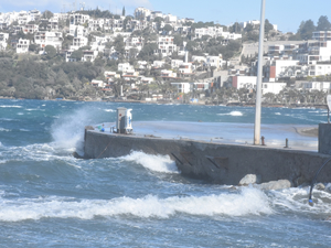 Bodrum'da fırtına hayatı olumsuz etkiledi