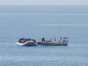 Akdeniz'de 800'e yakın göçmen yakalandı