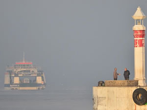 Çanakkale Boğazı çift yönlü transit gemi geçişlerine kapatıldı