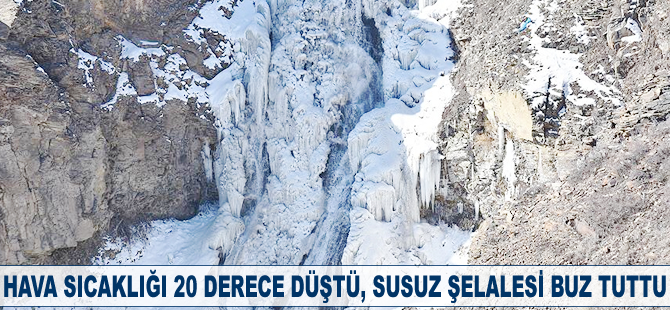 Hava sıcaklığı 20 derece düştü, Susuz Şelalesi buz tuttu
