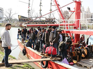 Manavgat açıklarında 208 kaçak göçmen yakalandı