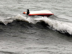 Nijerya'da iki yolcu teknesi battı: 6 ölü!
