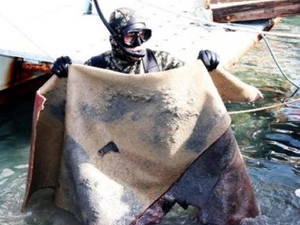 Güvercinlik'te deniz dibi temizliği yapıldı