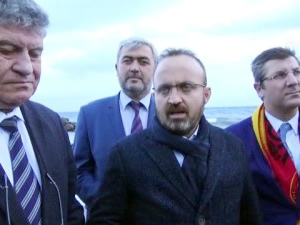 Bülent Turan, Ayvacık'ta liman sahasında inceleme yaptı