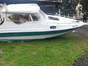 Ayvalık'ta 17 kaçak göçmen yakalandı