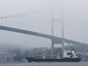 İstanbul Boğazı çift yönlü gemi geçişlerine kapatıldı
