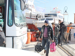 Balıkesir’de 53 kaçak göçmen yakalandı