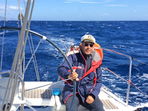 Emekli olduktan sonra tekneyle dünya turuna çıktı